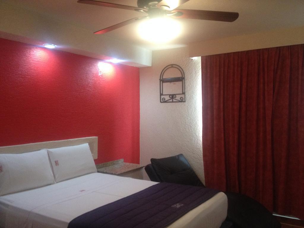 Hotel La Paz Guadalajara Quarto foto
